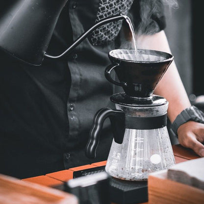 Hario V60 Dripper str. 02, sort porselen